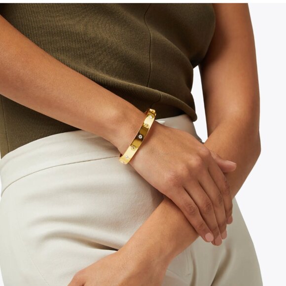 NWT KURT GEIGER EAGLE CRYSTAL BANGLE BRACELET GOLD TONE W DUST BAG - Picture 3 of 3